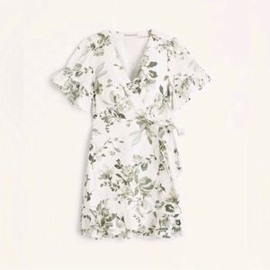 NWT Abercrombie & Fitch Angel Sleeve Wrap Mini Dress - Size Small Petite